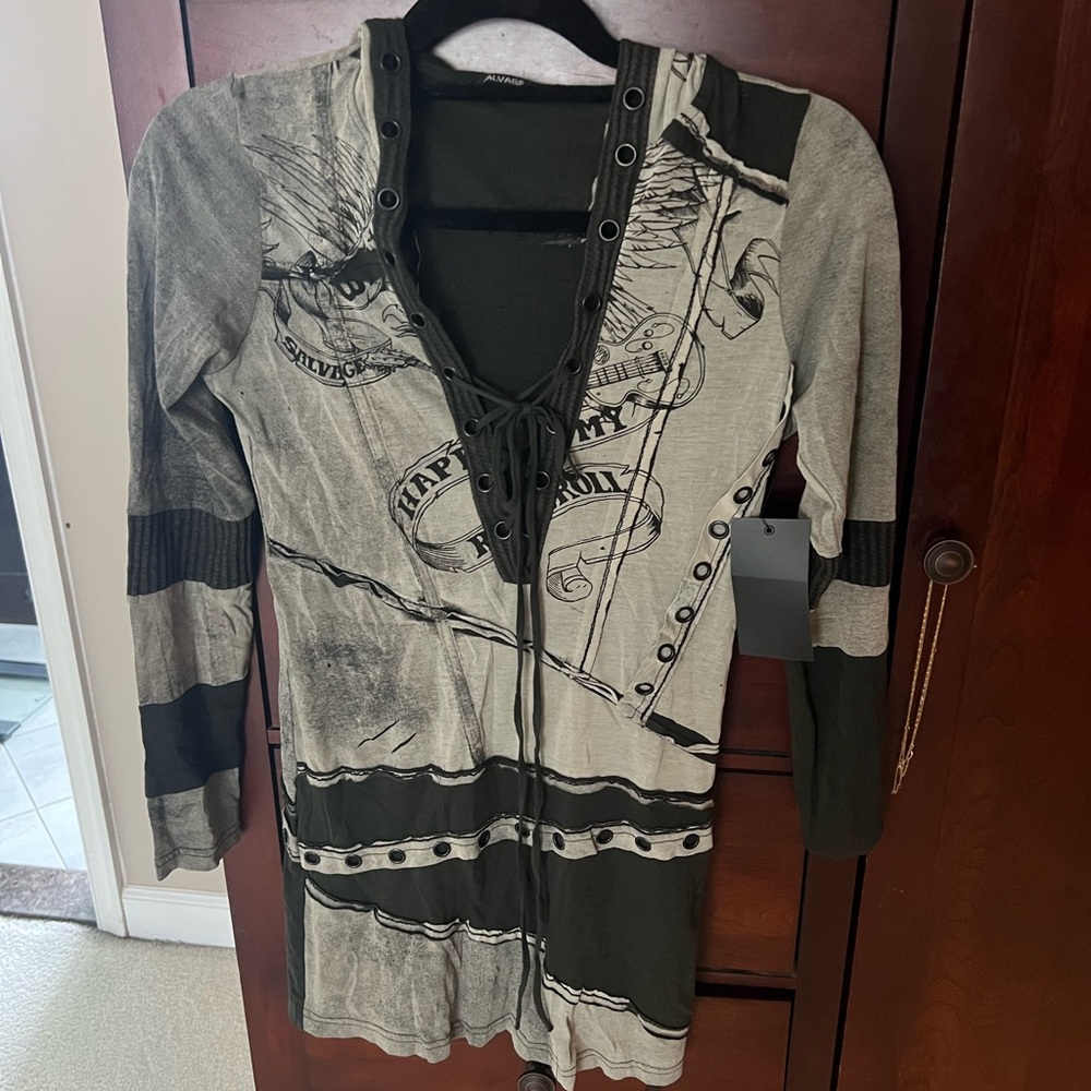 Salvage Women's Gray and Black Tunic Super Cool Hoody Top